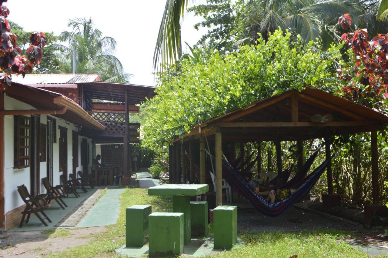 Cabinas Balcon Del Mar Tortuguero Exterior foto