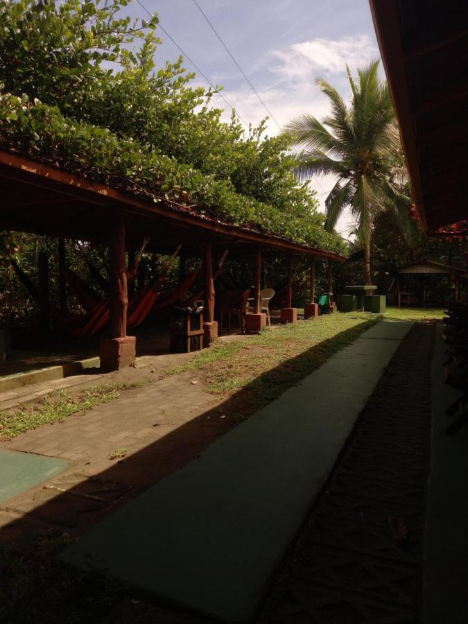 Cabinas Balcon Del Mar Tortuguero Exterior foto